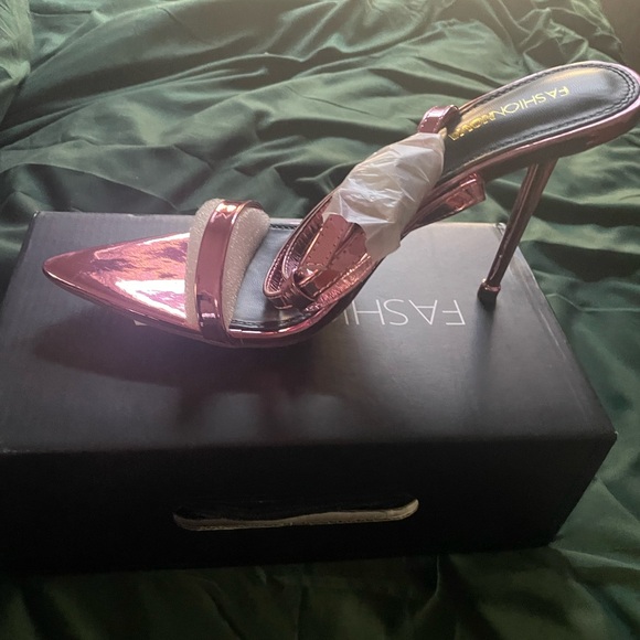 Pink gold heel with ankle strap - Picture 3 of 5